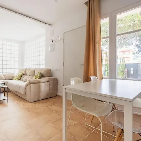 Apartamento En Playa De Castelldefels. Ubicacion Inmejorable! Apartment *